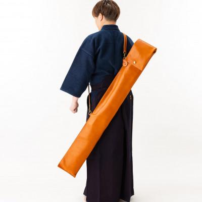 ふるさと納税 雲南市 総手縫いで仕立てた　牛革の竹刀バッグ(キャメル)