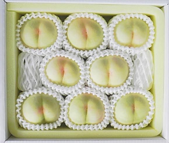 岡山県産　白桃 8玉（2kg以上） 等級：ロイヤル 化粧箱入り
