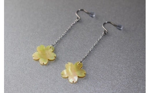 【桜】ピアス：アコヤ