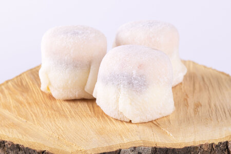 山形のうまいもの食品３冠達成！プレミアムさくらんぼアイスケーキ大福　３個　0123-2504