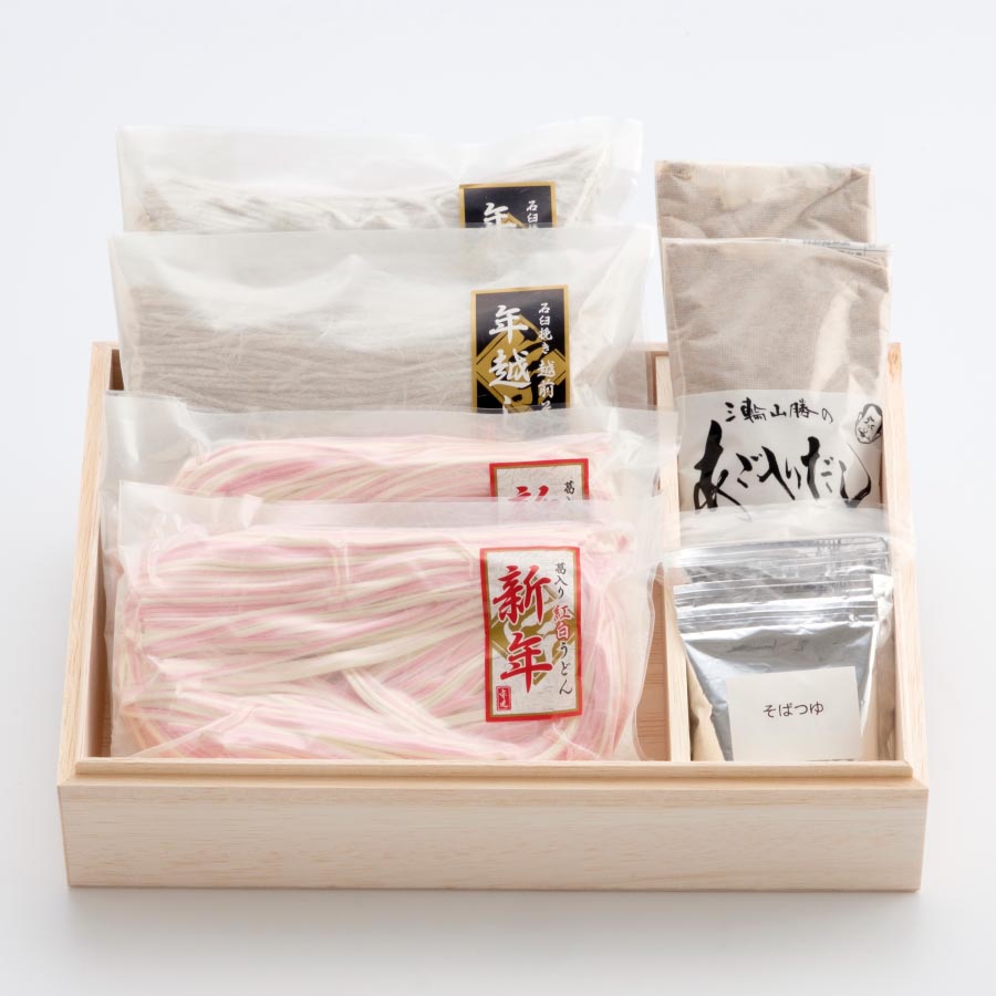 年越しそば、新年紅白うどん 木箱詰合わせ（8人前）【12月お届け】