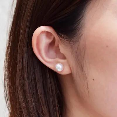 S085-321A_天草産 8mm-8.5mm あこや真珠 ホワイトピンク 花珠級 スタッド パールピアス イヤリング【C：ピアス Pt900（プラチナ）】