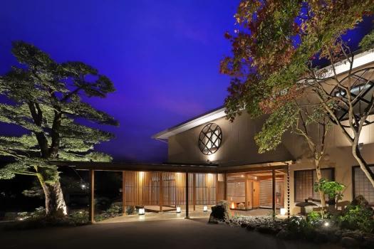 F-45　【〇久旅館】平日２名（１泊２食付）宿泊券 12畳和室