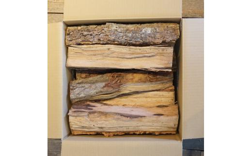 ナラ薪 40cm 75kg 25kg×3箱 選べるサイズ 乾燥薪 楢 なら まき 薪ストーブ用 焚き火 焚火 炭火 キャンプ アウトドア 暖炉 ストーブ 木 木材 炎 京都 舞鶴 堅木屋 岸壁の薪 広葉樹