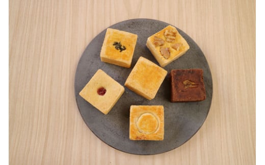 【ふるさと納税】あんど12個入 和菓子 わがし やきがし 焼き菓子 あん ココア クランベリー 酒粕 楽天 寄付 返礼品 お歳暮 ギフト プレゼント お祝い 贈り物 ふるさと納税 滋賀県 近江 　A-C10　社会福祉法人あゆみ福祉会(工房しゅしゅ)