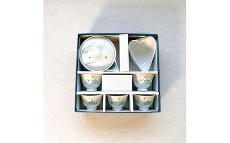 高級 宇治玉露 ＆ 茶器 セット (仁和の花100g) 缶入り 海峰窯 絵付け 茶器 急須 湯冷まし 茶碗 小川武治茶舗 コラボ商品 茶碗 セット 茶葉 お茶 日本茶 国産 京都府【091】