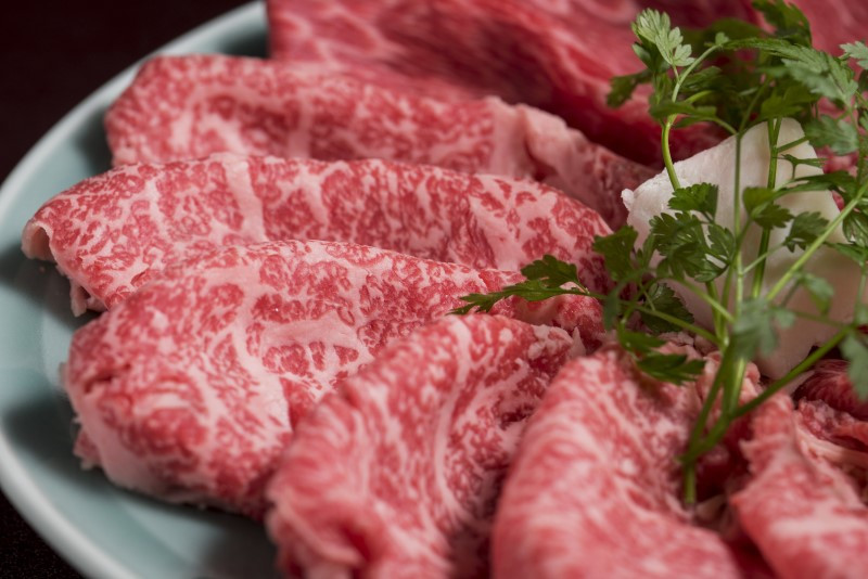 
            愛媛あかね和牛 赤身薄切り（すき焼き・しゃぶしゃぶ用）約600g 肉 お肉（50-1）
          