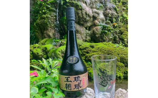 G110　多良川 琉球王朝 特選古酒/720ml(30度) グラスセット