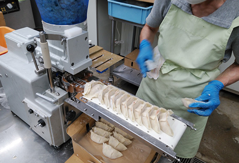 I7-04昭和34年創業 地域密着の町中華屋が作る「金子のシソ餃子」