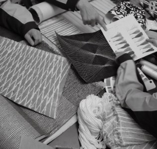 ＜壁紙＞京都いづみ　Hanamikouji-花見小路-(601) 京都産 京織物 壁紙 リフォーム DIY 模様替え インテリア 部屋　032-15-601
