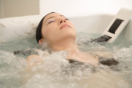 a30-012　タラソ アロマオイルトリートメント（上半身）プラン