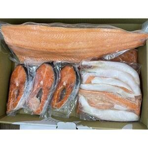 青森県産サーモン【2.7kg】サーモンフィレ1枚（約700g）・ネギトロ（500g）・輪切り（180g×3袋）・ハラス（1000g）【魚 お魚 さかな 食品 人気 おすすめ 送料無料】