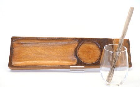 No.543 ウイスキー樽材で作った晩酌用木皿とマドラーセット