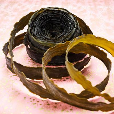 ふるさと納税 釧路町 北海道昆布森産 長昆布12m 昆布の森のブラックローズ |  | 01