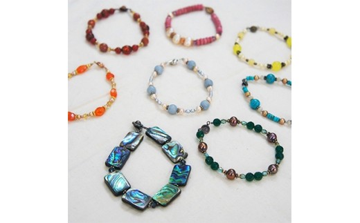 彩りハンドメイド 天然石アクセサリー お揃い3点 (イヤリング、ブレスレット、ネックレス)セット [0064]_イメージ3
