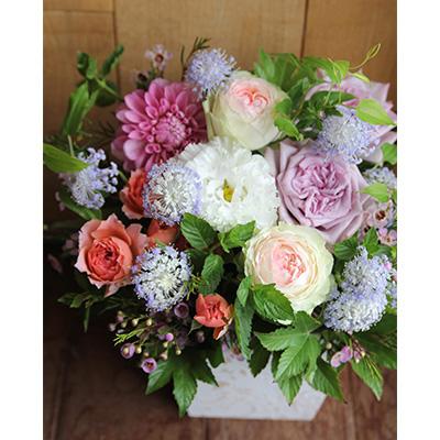 ふるさと納税 高山市 【毎月定期便】お花の定期便 ・ デザインアレンジメント ・カゴ付き毎月1回全12回 |  | 02