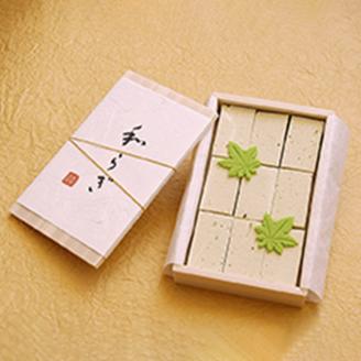 【YP-1】京都府[現代の名工]受賞(平成31年3月)あずきの里謹製　和らぎ(第26回全国菓子大博覧会茶道家元賞)とアリコパウンド(第27回全国菓子大博覧会外務大臣賞)