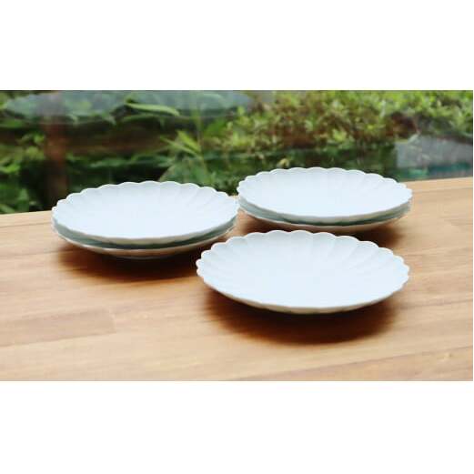 【デザート皿にも！かわいい和食器】 有田焼 菊割銘々皿 silk 5枚セット 【まるふく】 有田焼取り皿 取り皿人気 取り皿おすすめ 取り皿セット ケーキ皿 かわいいケーキ皿 シンプルケーキ皿 おしゃ