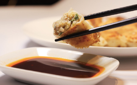 鹿児島ラーメン王 2017･2019王者 TAKETORAの黒豚餃子 18個入×3P TAKETORA IB104-002 餃子 餃子