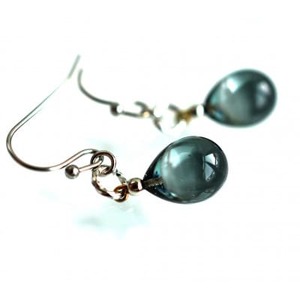 【Soukore】ガラスアクセサリー・ブラック・ピアス【1626486】