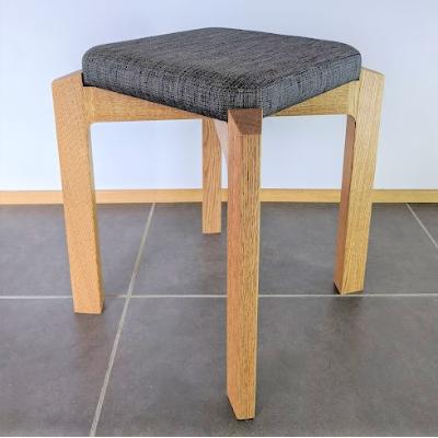 ふるさと納税 三芳町 木製スツール　木部ブラウン×座面ファブリックブラック