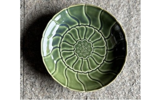 
            織部釉睡蓮彫和皿ペアセット　有田焼花伝造
          