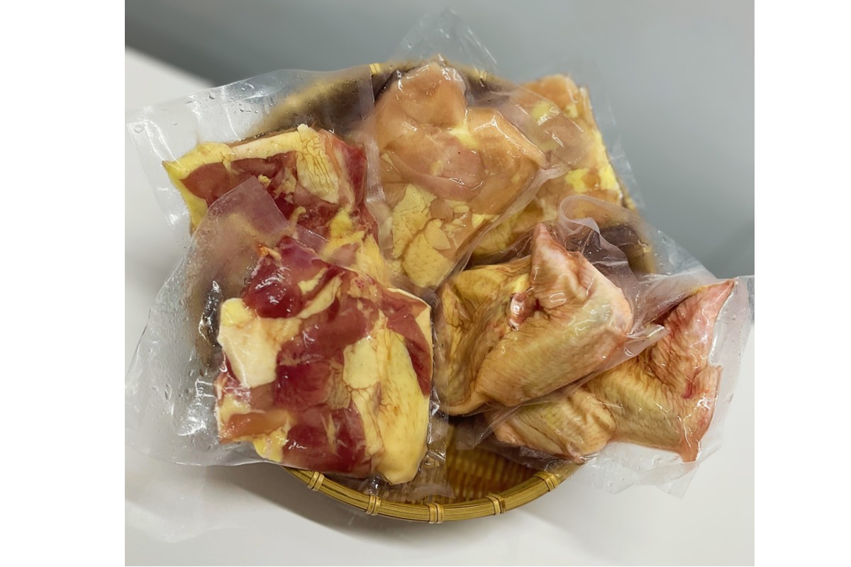 京都府京丹後産　京地どり4種セット（モモ肉・ムネ肉・手羽先・手羽元）　合計約800g　ZF00005