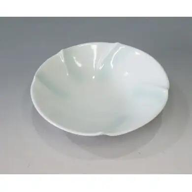 日展会友 照井一玄作 有田焼 白磁 花形 深皿【岳窯】食器 器 うつわ 白磁 花形 ボウル 盛鉢 煮物皿 シチュー皿 和食器 ろくろ成形 作家 作家もの 照井一玄 A20-672