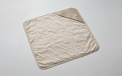 「毎日シルクに包まれて眠りたい」【中わた 富岡産シルク100％】 シルクおくるみ（ベビー） シャンパンゴールド シルク 絹 贈り物 ギフト 国産 F21E-429