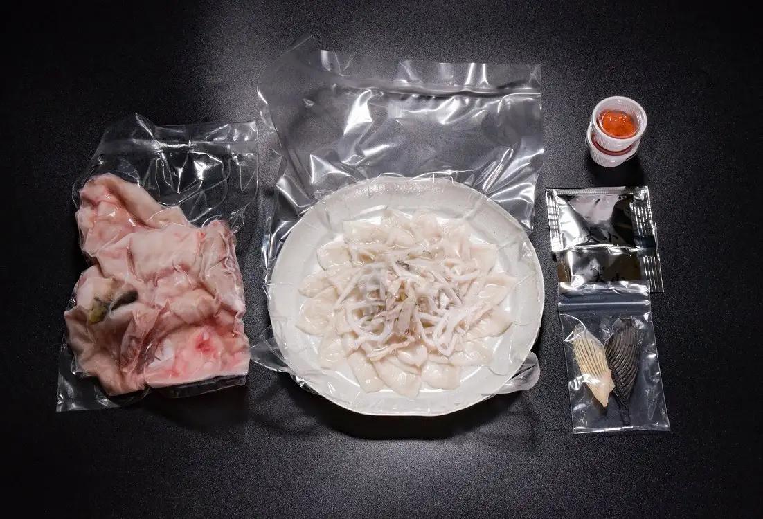 ふぐセット 1-2人前【ふぐ刺し ふぐ刺身 フグ 刺身 ふぐ 河豚 冷凍 とらふぐ あら ひれ酒 堪能 ぽん酢 もみじおろし 付き 40g ふぐ皮 40g あら 300g 干しひれ 2枚 配送日指定】