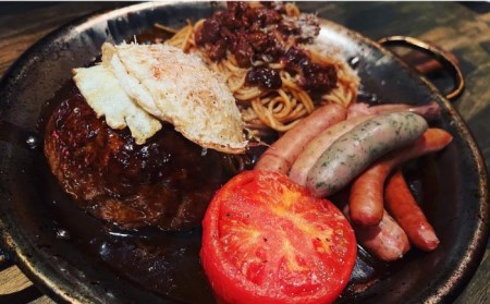 【3回定期便】鉄板焼き屋自慢の ハンバーグ 食べ比べ 3種類 ソース付き 150g×各4個 計12個 / 南島原市 / はなぶさ[SCN091]