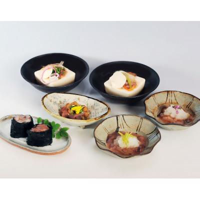 ふるさと納税 下田市 ゆず仕込みイカ・タコ塩辛各500gお徳用セット |  | 02