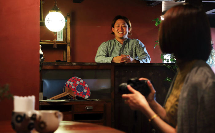 カフェのあるゲストハウス「はたご屋 霧中」 宿泊補助券3,000円分 愛媛県大洲市  [AGAU006] 宿泊券 チケット 家族旅行 観光 旅行