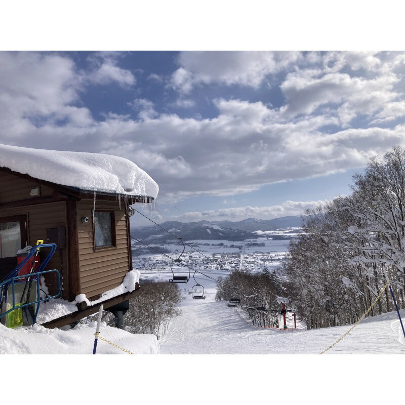 【ふるさと納税】ほろたちスキー場 1日券 スキー場 リフト券 パウダースノー 雪山 ウィンタースポーツ アクティビティ ゲレンデ レジャー チケット 体験 旅行 観光 アウトドア 送料無料 北海道 幌加内町　お届け：2026年11月上旬～2027年2月中旬