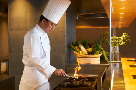 【レストラン利用券】富士山三島東急ホテル ROBATA GRILL 炉 L’EAU 館内13階レストラン 利用券 50,000円 分 （2,500円×20枚 ） 高層階 富士山 観光 旅行 温浴 露天