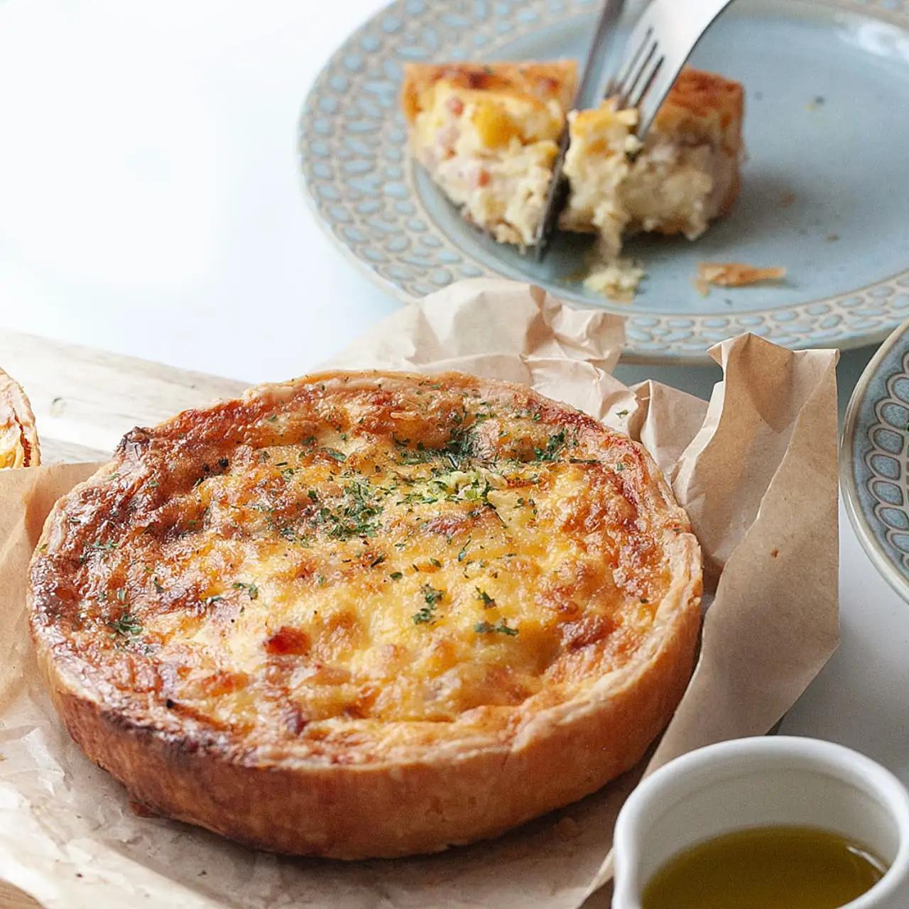 自家製 キッシュ ロレーヌ（グリエールチーズとベーコン）Quiche Lorraine (直径11cm) 約210g