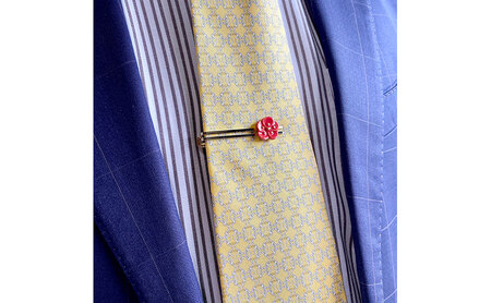 茅ヶ崎市 湘南 陶磁器 上品 かわいい メンズ ギフト プレゼント 誕生日 父の日 お祝い サマーギフト ゴールド 金 アート アクセサリー Artopus.SHONAN ネクタイピン 梅 赤