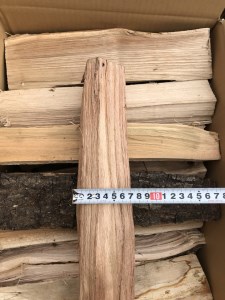 【乾燥】広葉樹の薪32cm　20～25kg×1箱 ※北海道・沖縄・離島への配送不可 DSS001
