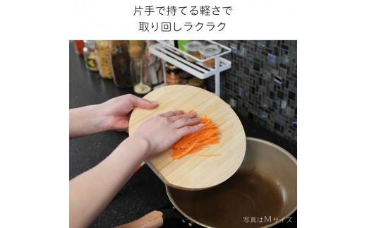まな板 木製 おしゃれ 小さい Lサイズ 直径28cm 丸 抗菌 丸いまな板 北欧 ヒノキの丸まな板 自立 厚さ２cm 乾燥に便利【ご自宅用】