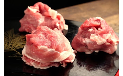 ＜2ヶ月に1回お届け＞伊達黄金豚のジューシーな切り落とし肉 2kg【200g×10パック】三元豚  豚肉 ぶた肉 スライス 小間切れ 小分け 冷凍