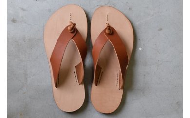 【ふるさと納税】 本格牛革 サンダル 茶 22.0cm-27.5cm 革靴 レザーシューズ メンズ レディース ユニセックス 履きやすい 歩きやすい 柔らかい 通気性 軽量 ブラウン 茶色 夏 リラックス 大きいサイズ 小さいサイズ 幅広 ワイド 宿毛市 高知県 60000円