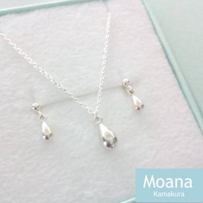 ふるさと納税 鎌倉市 シルバーティアドロップピアス&ネックレス |  | 01