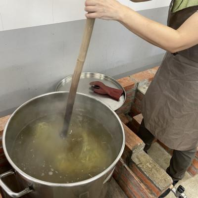 ふるさと納税 豊見城市 《ウージ染め》麻100%のれん黄土色〜ざわわ〜 |  | 01