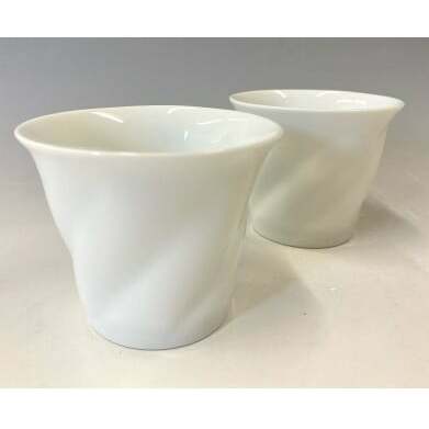中仙窯 有田焼 白磁 ひねり蕎麦猪口ペア 中尾純作 作家 作家物 白磁 白 器 食器 蕎麦猪口 カップ 小鉢 伝統工芸 和食 日本食 A40-297_イメージ5