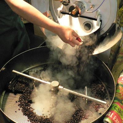 ふるさと納税 江別市 北海道洞爺湖サミットコーヒー「プレミアムブレンド」※豆のまま(100g×2パック) |  | 01