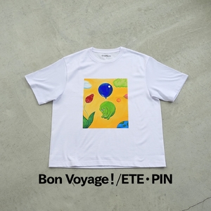 ＜新登場＞VOICE GATHERING アートプリントT-Shirt(Bon Voyage！・Lサイズ・1枚) Tシャツ 半袖 トップス ホワイト 白 クルーネック M L サイズ アート デザイン