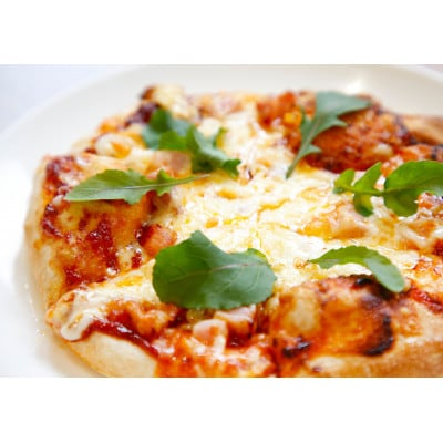 
全粒粉ピザ 5枚入り　カリッ もちっ 旨みの新食感【1416697】
