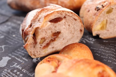 【国産小麦・バター100%】ハード系パンセット【12ヵ月定期便】