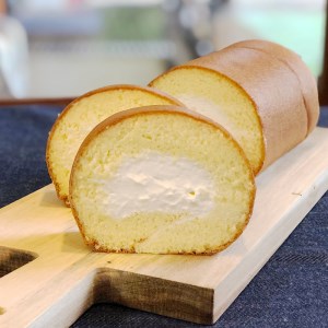 ふるる特製 たまごろぉる 2本（ロールケーキ）