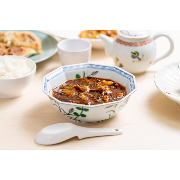 福岡市の中華料理屋「ぱんだのゴハン」の中華6品セット（博多もつ麻婆/海老チリ/山椒辛子明太子/熊猫餃子/糸島ハス飯/黒酢スブタ）